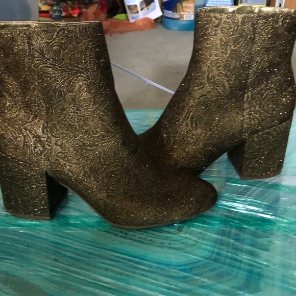 NWT Carlos by Carlos Santana Gatlin booties 9M 👢 🔥 - Picture 2 of 8